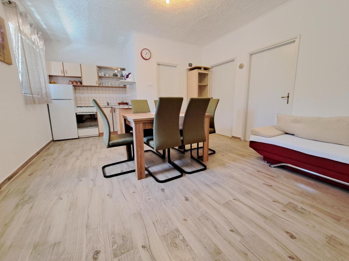 Apartmani Postonjski Privlaka  Exterior photo