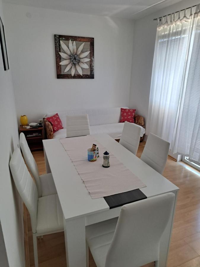 Apartmani Postonjski Privlaka  Exterior photo